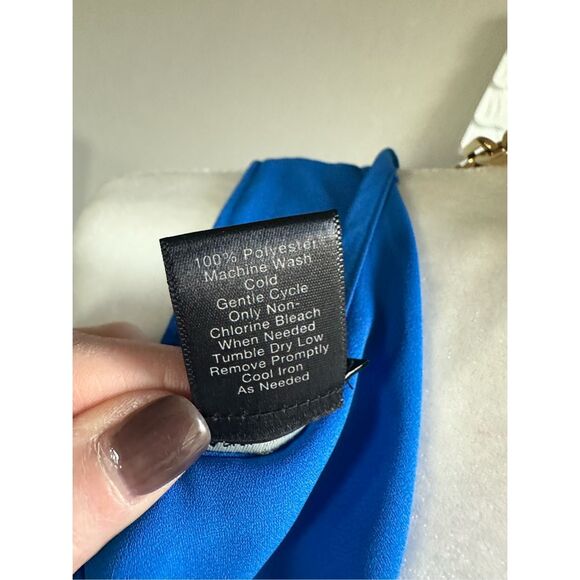 Ann Taylor sleeveless blouse - Picture 7 of 7